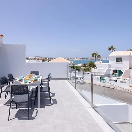 2 Beachfront By Holidays Apartment *