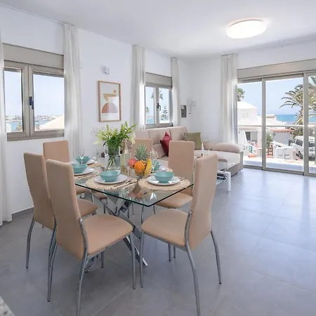2 Beachfront By Holidays Apartment *