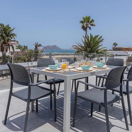 Apartment 2 Beachfront By Holidays