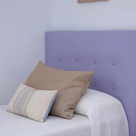 Poris 2 Beachfront By Holidays *